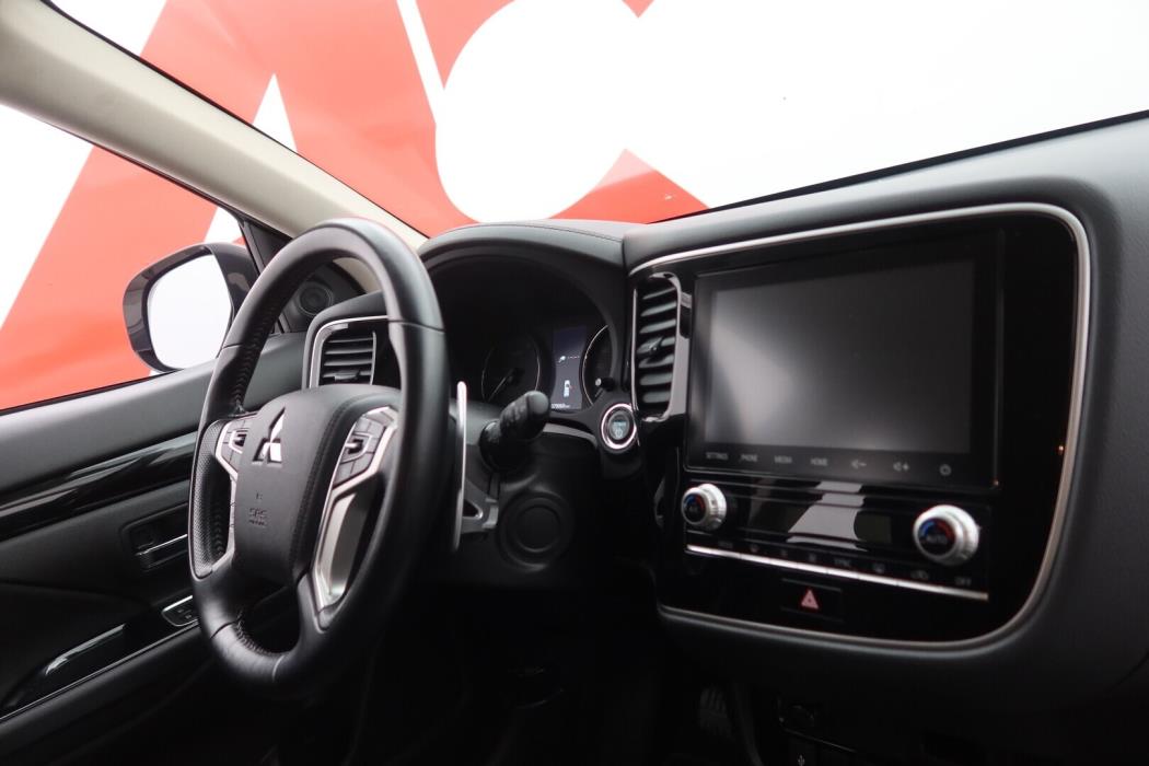 MITSUBISHI Outlander PHEV 2020