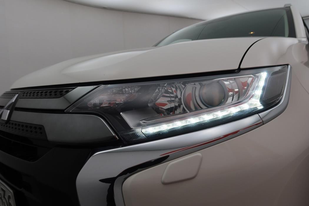 MITSUBISHI Outlander PHEV 2020