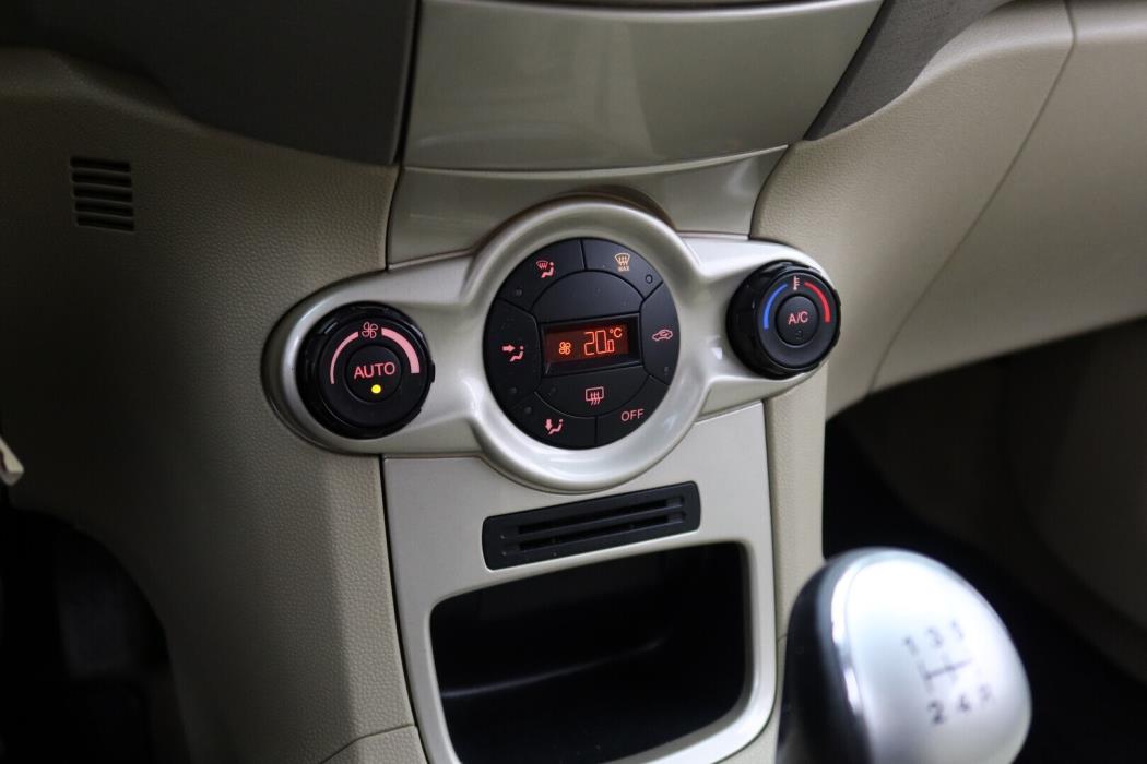 FORD Fiesta 2009