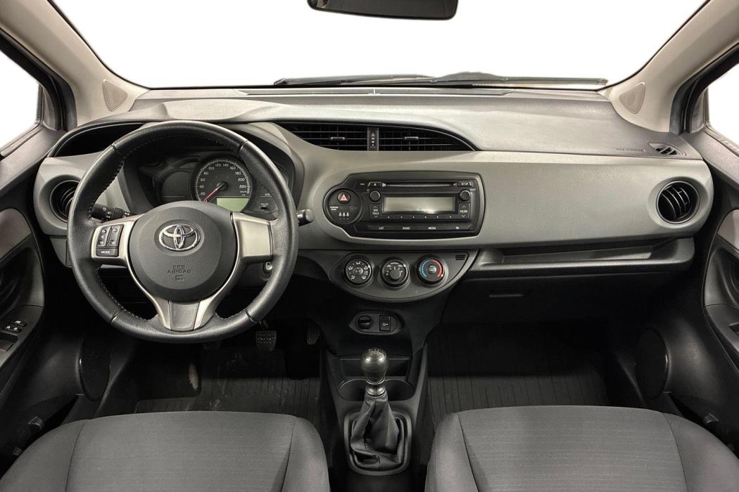 Toyota Yaris 2015