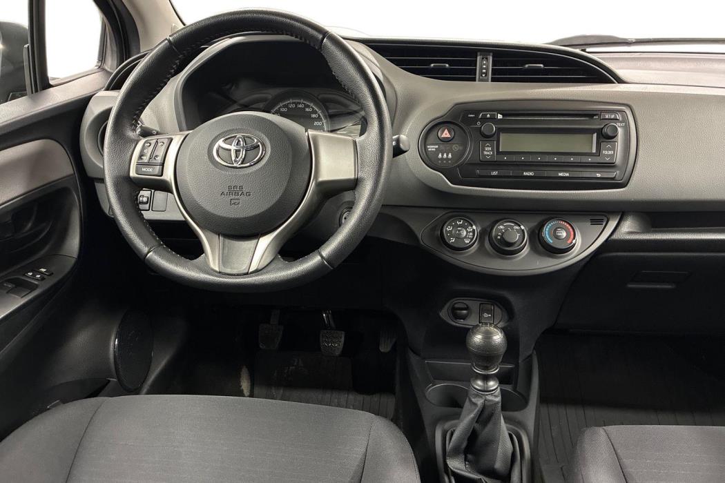 Toyota Yaris 2015