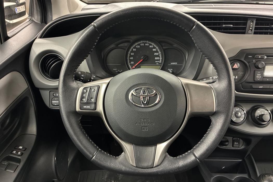 Toyota Yaris 2015