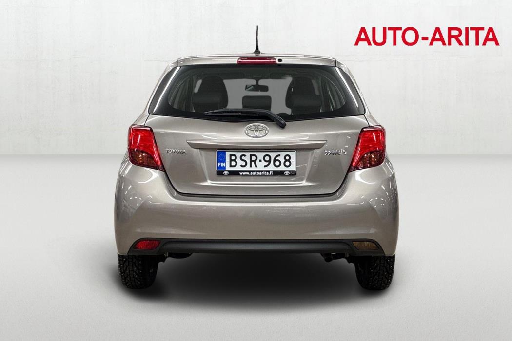 Toyota Yaris 2015