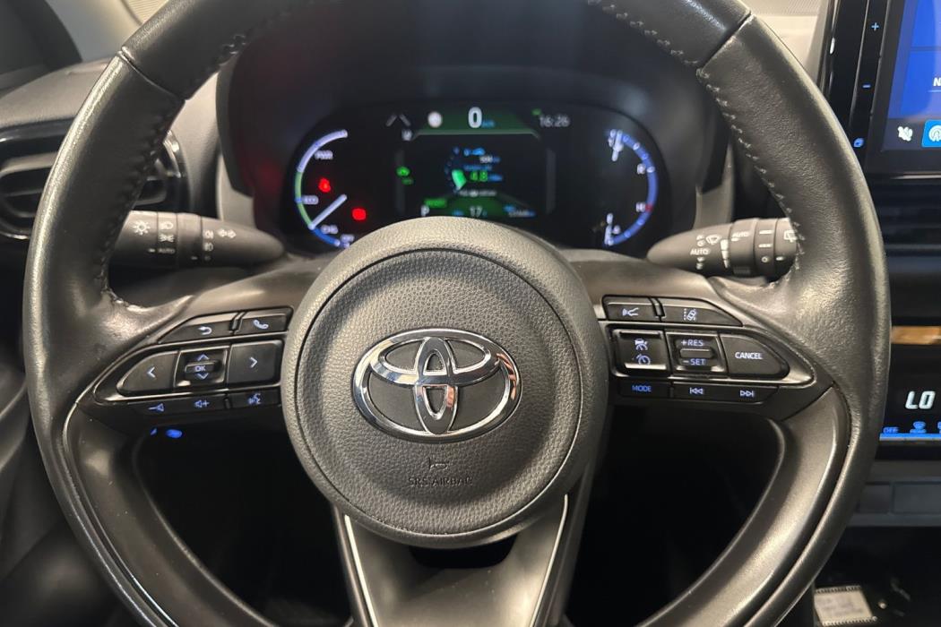 TOYOTA Yaris Cross 2024