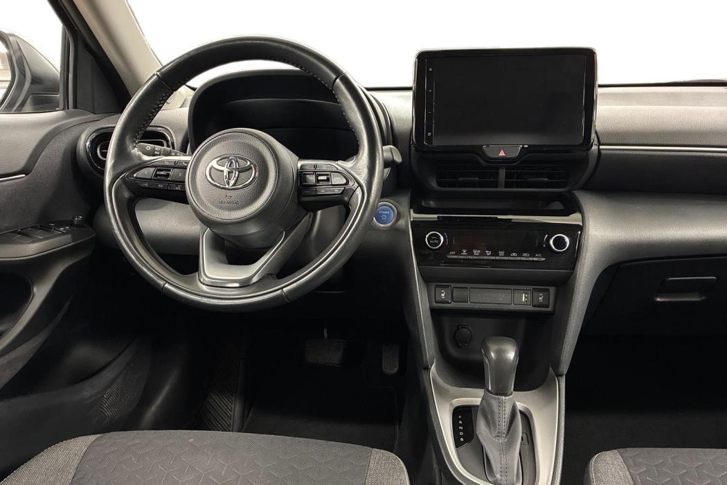 TOYOTA Yaris Cross 2024