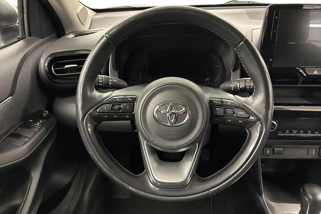 TOYOTA Yaris Cross 2024