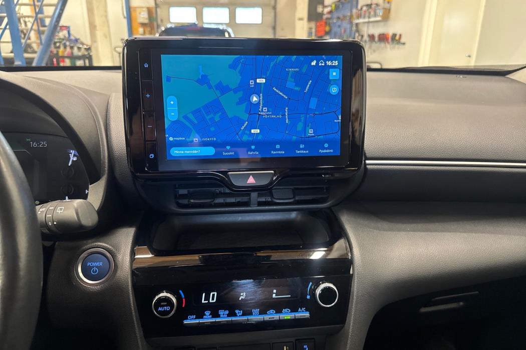 TOYOTA Yaris Cross 2024