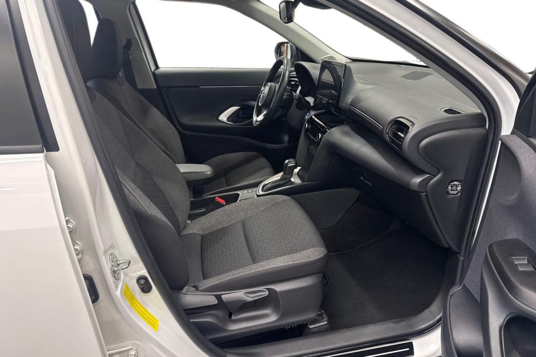 TOYOTA Yaris Cross 2024