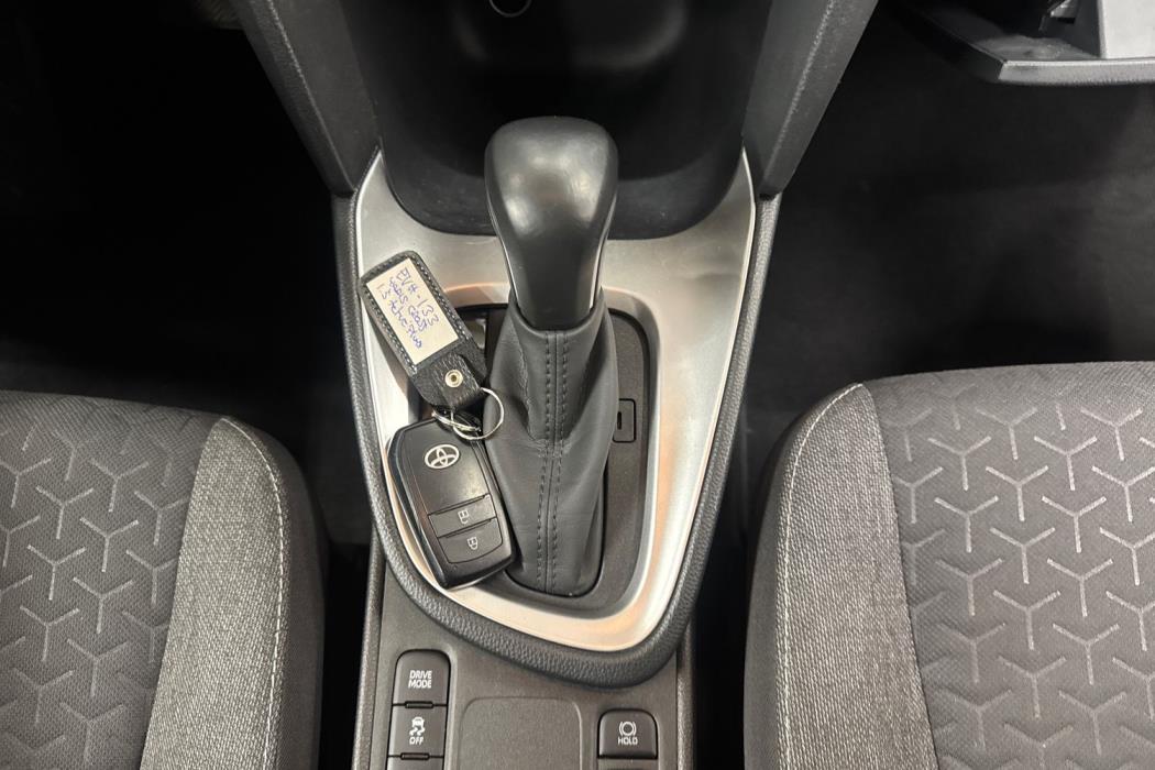 TOYOTA Yaris Cross 2024