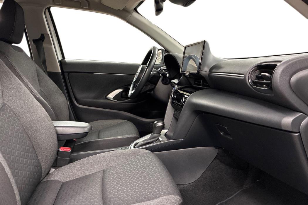 TOYOTA Yaris Cross 2024