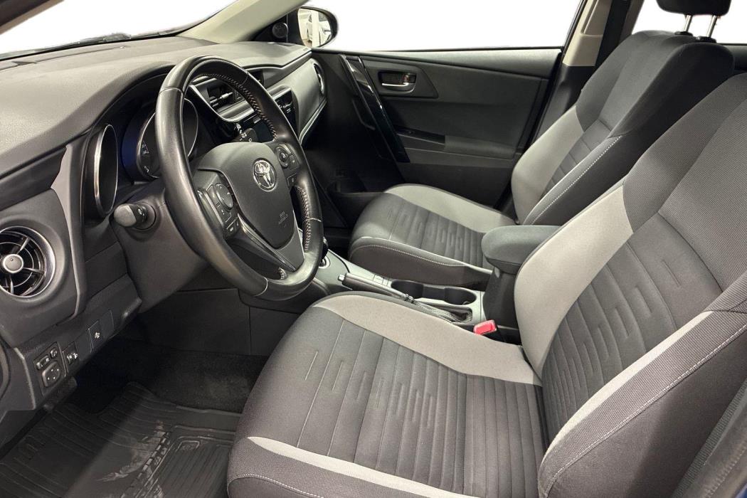 Toyota Auris 2016