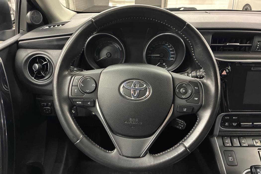 Toyota Auris 2016