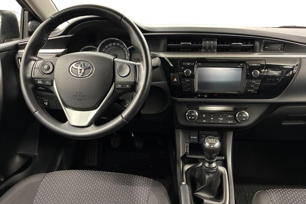 Toyota Corolla 2015