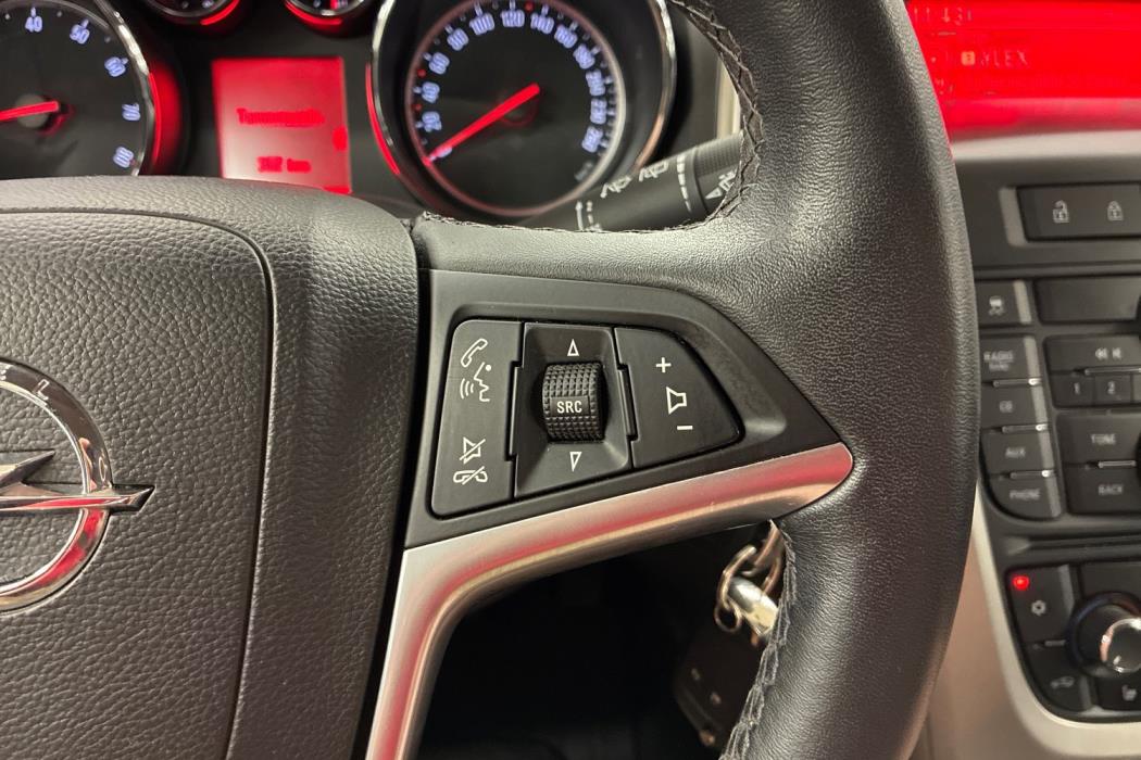 Opel Astra 2012