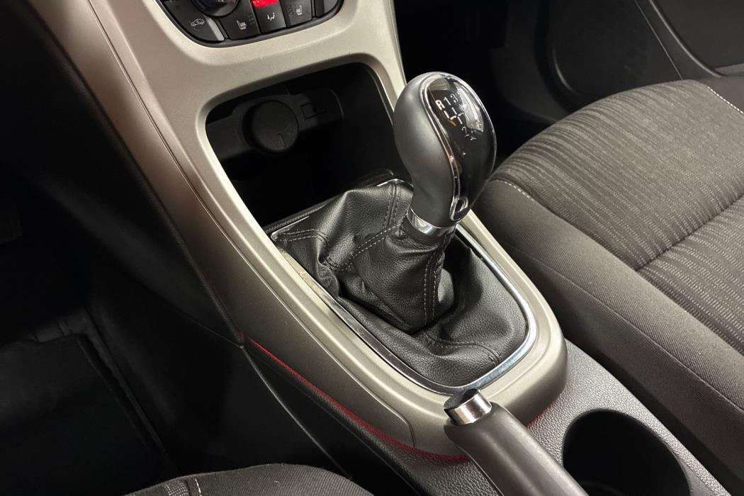 Opel Astra 2012