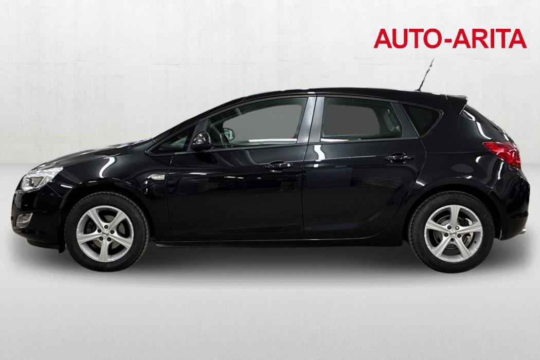 Opel Astra 2012