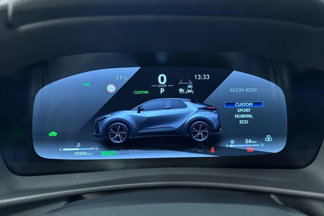 TOYOTA C-HR 2024