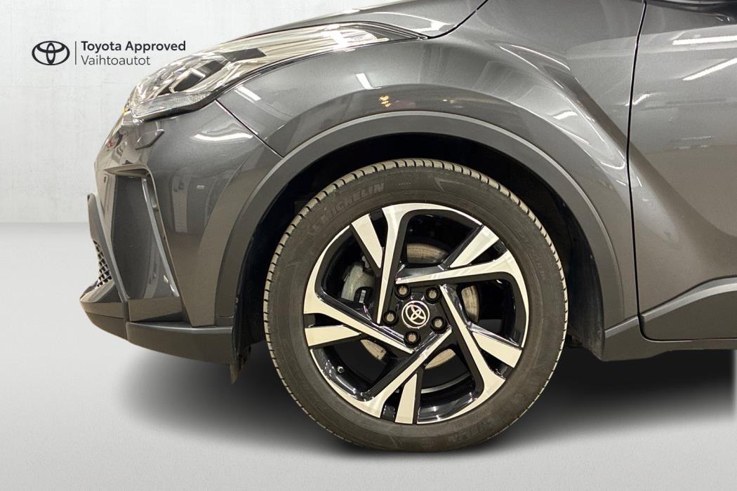 TOYOTA C-HR 2023