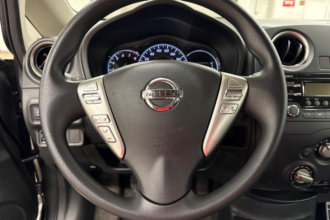 NISSAN Note 2015