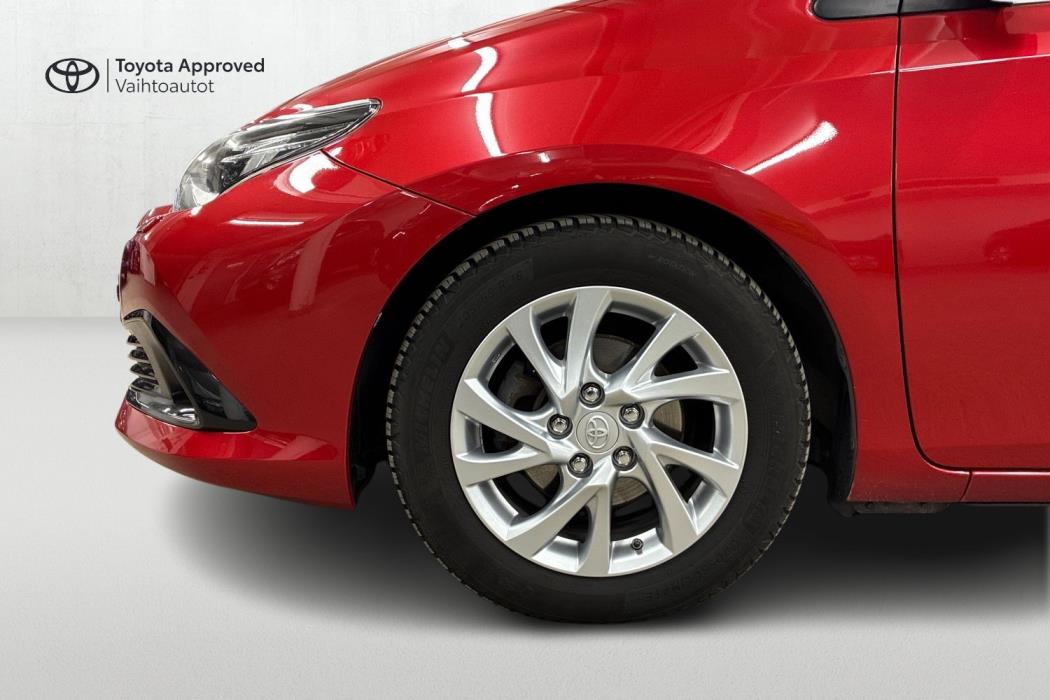 Toyota Auris 2016