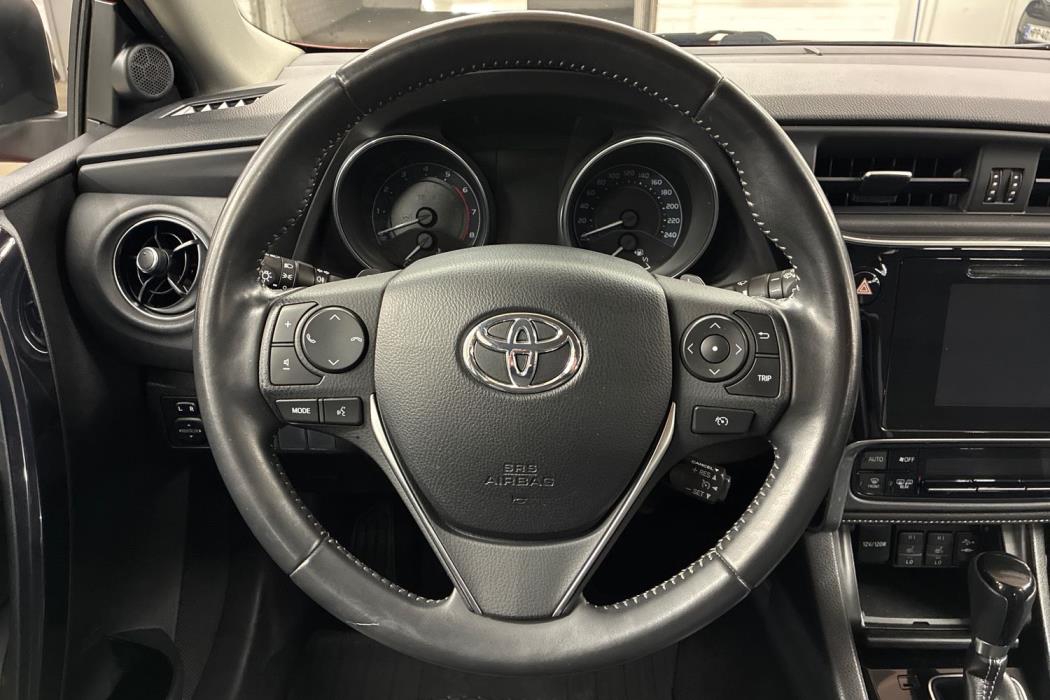 Toyota Auris 2016