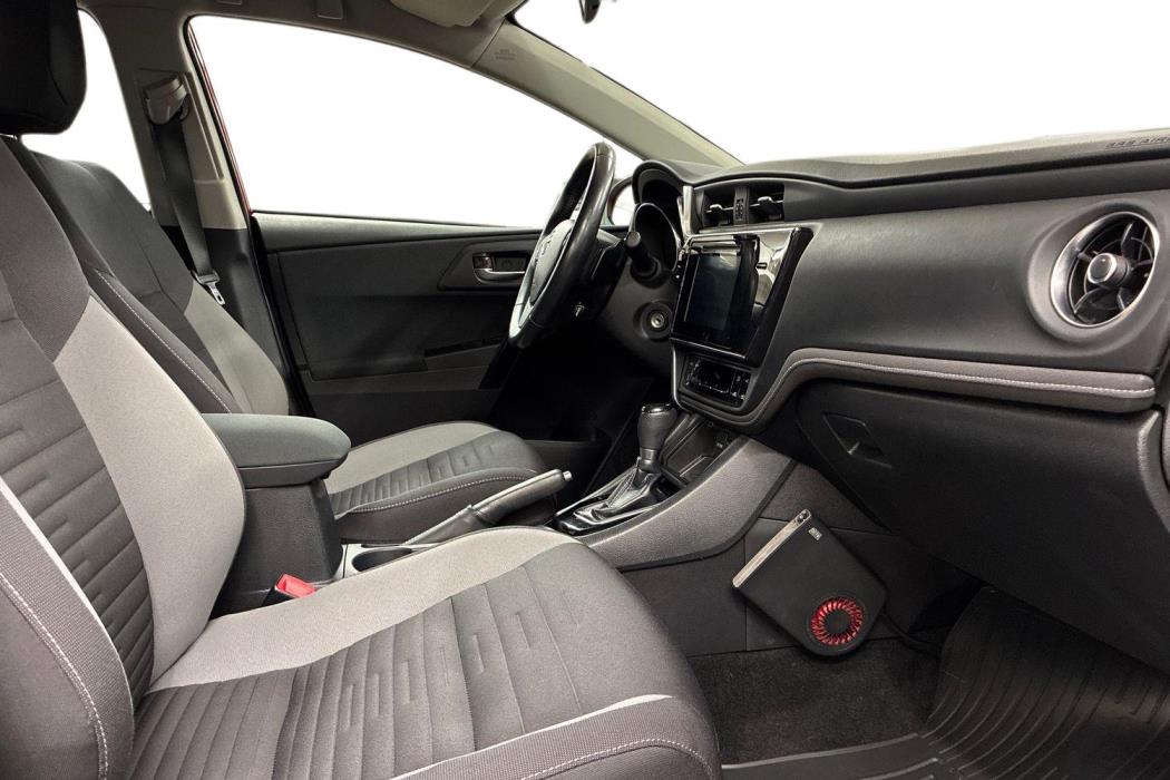 Toyota Auris 2016