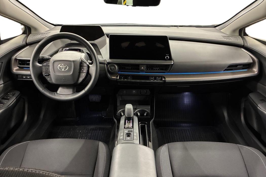 Toyota Prius Plug-in 2024