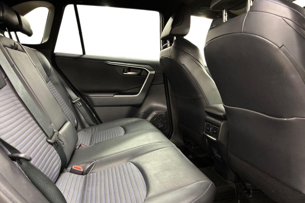 TOYOTA RAV4 2021