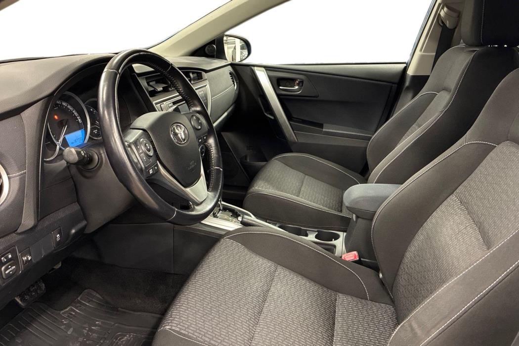 Toyota Auris 2015
