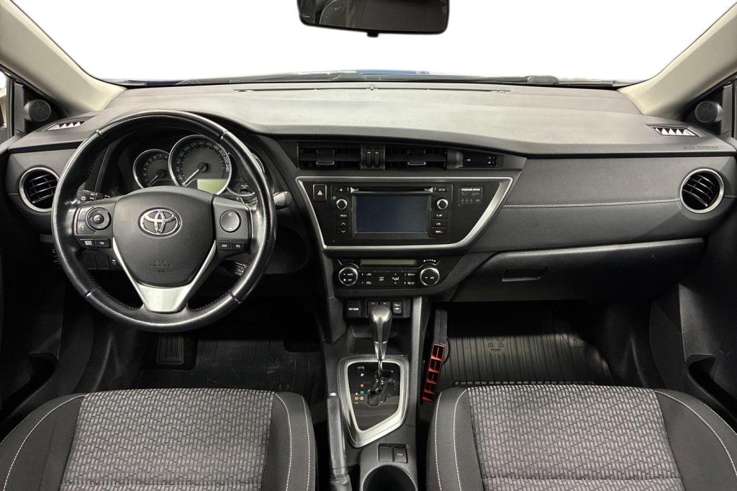 Toyota Auris 2015
