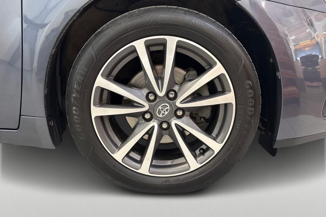 TOYOTA AVENSIS 2012