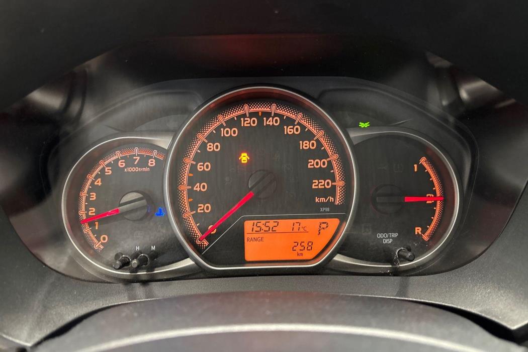 TOYOTA YARIS 2016