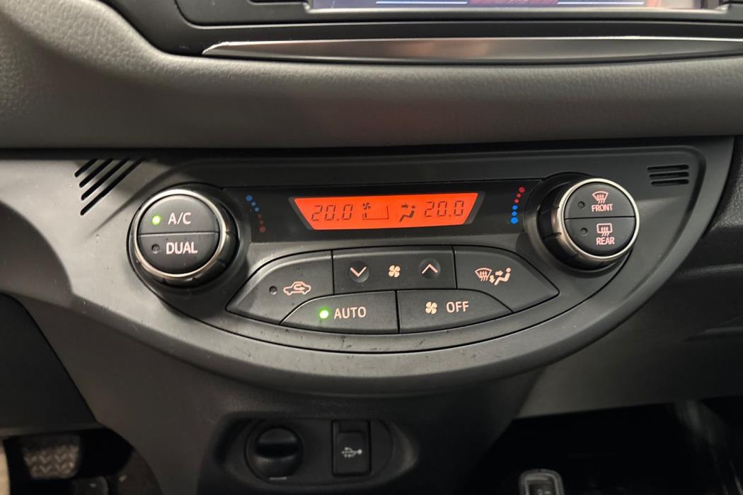 TOYOTA YARIS 2016