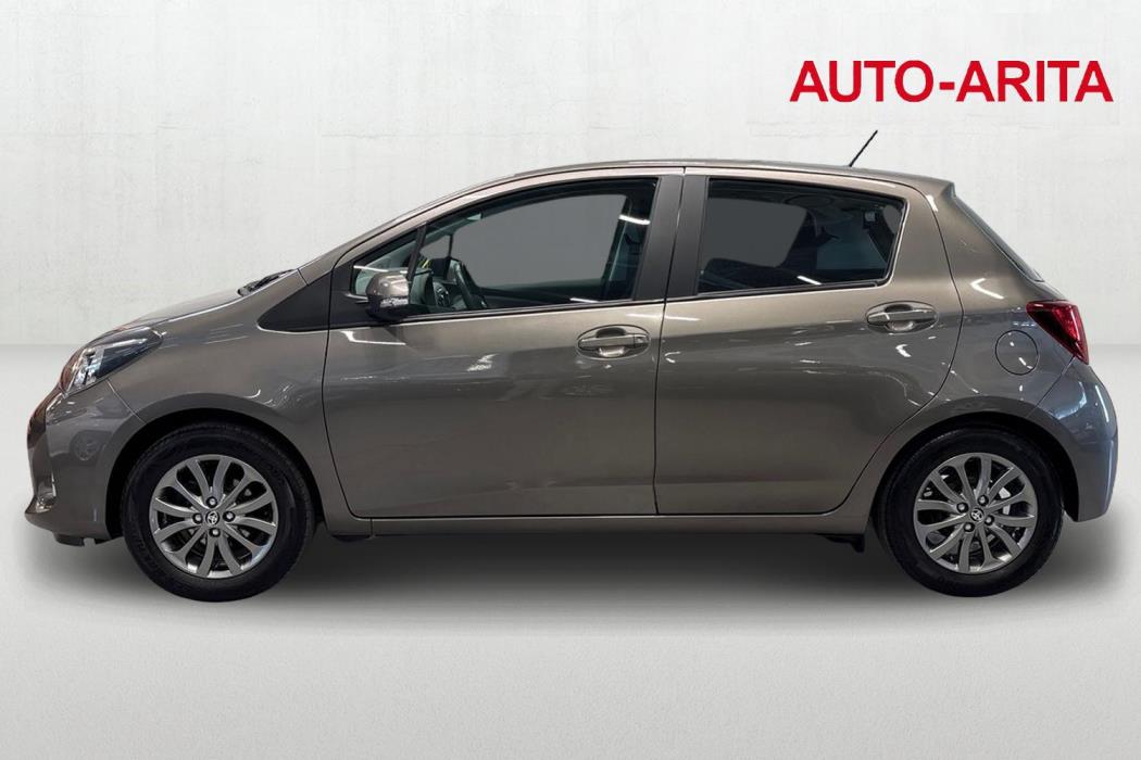 TOYOTA YARIS 2016