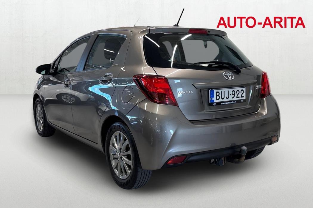 TOYOTA YARIS 2016