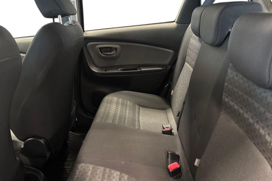 TOYOTA YARIS 2016