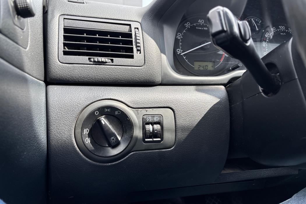 SKODA OCTAVIA 2002