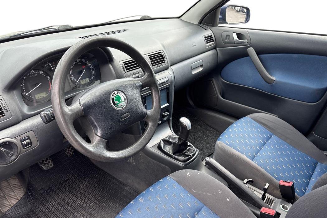 SKODA OCTAVIA 2002