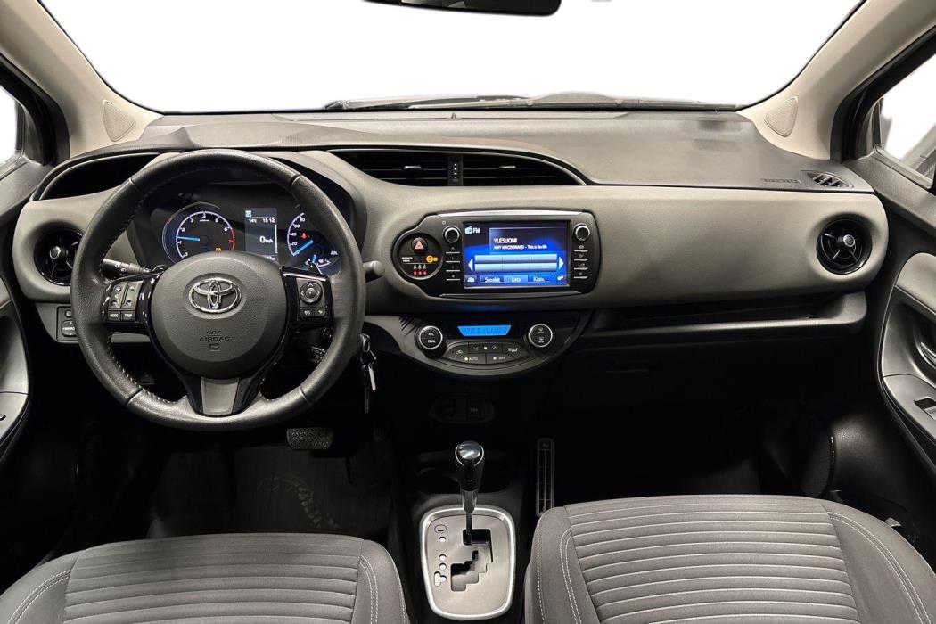 TOYOTA YARIS 2017