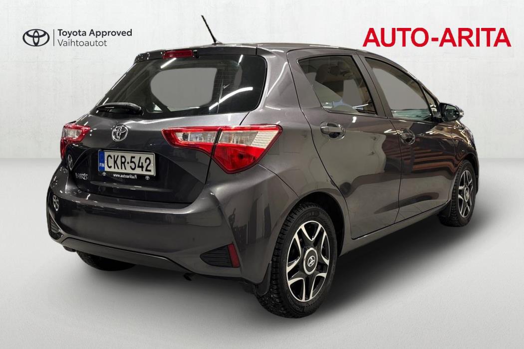 TOYOTA YARIS 2017