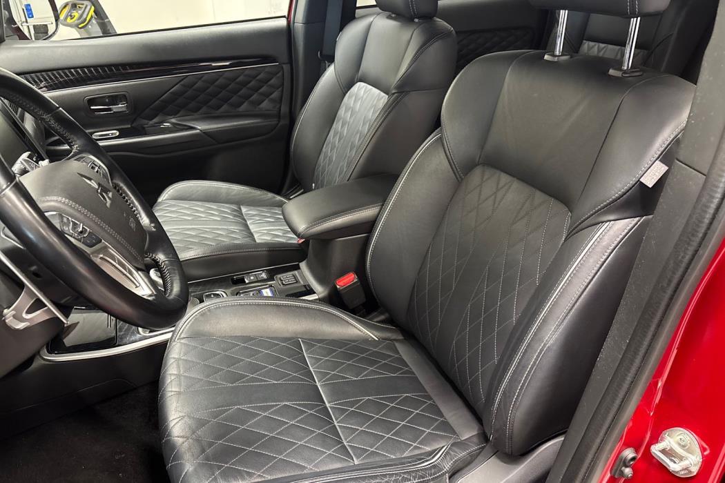 Mitsubishi Outlander PHEV 2020
