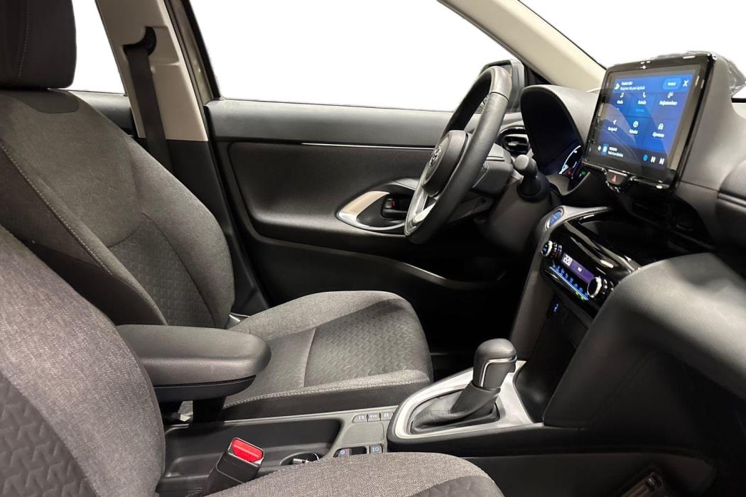 TOYOTA Yaris Cross 2024