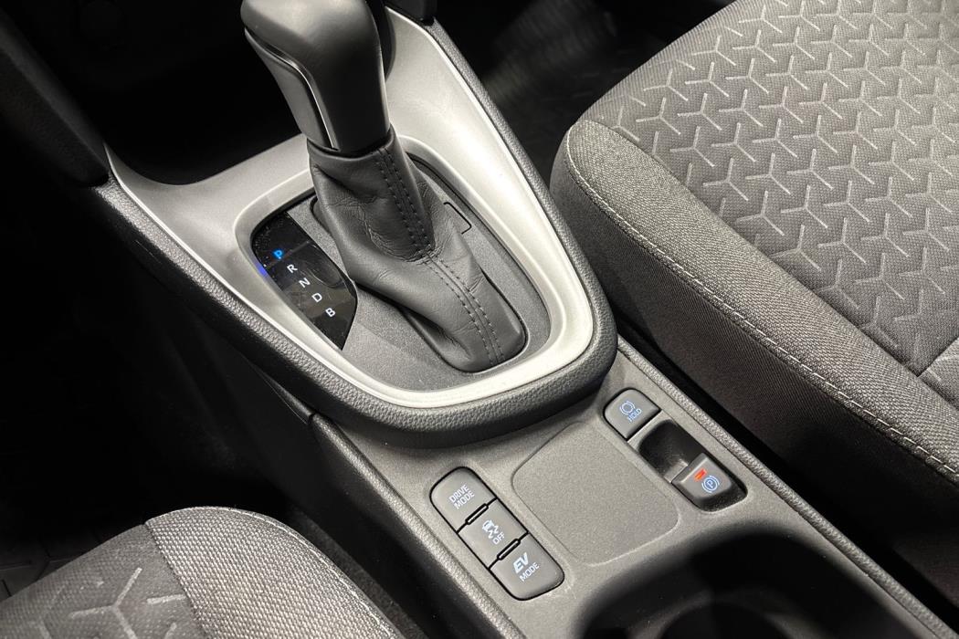 TOYOTA Yaris Cross 2024