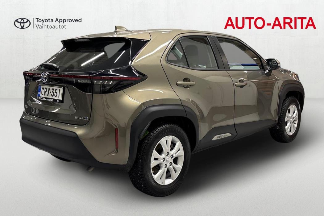TOYOTA Yaris Cross 2024