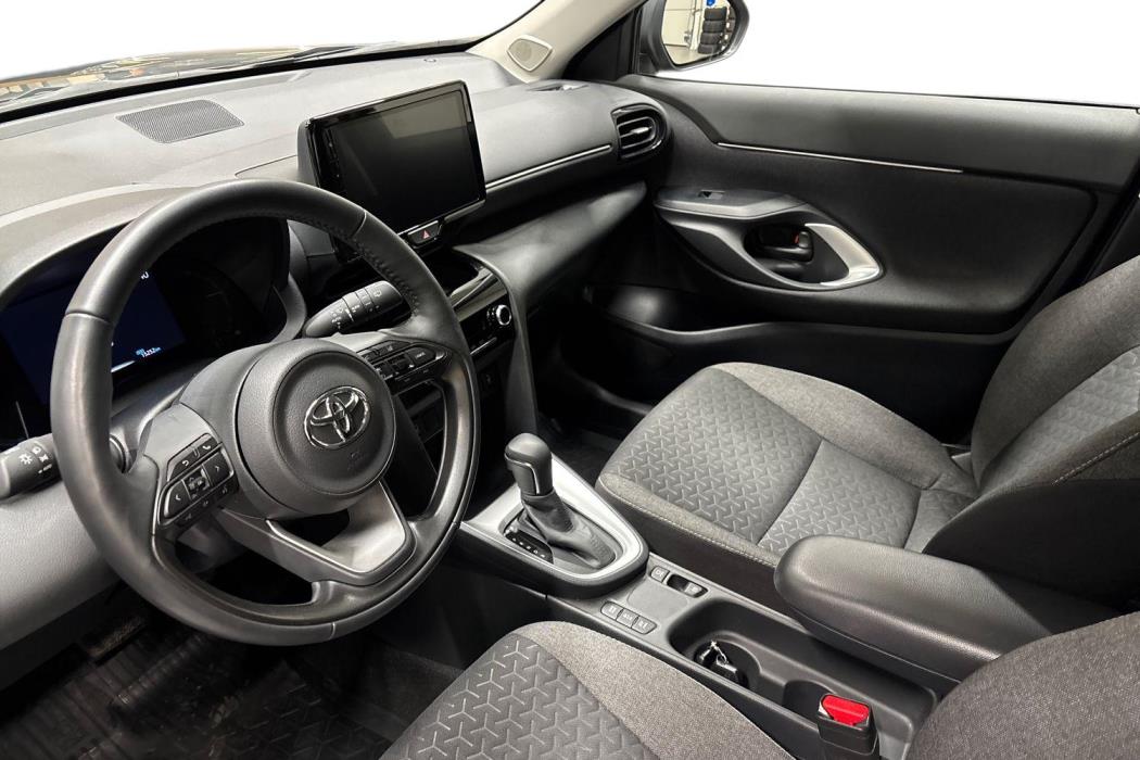 TOYOTA Yaris Cross 2024