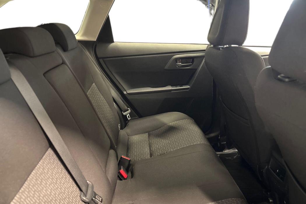 TOYOTA AURIS 2015