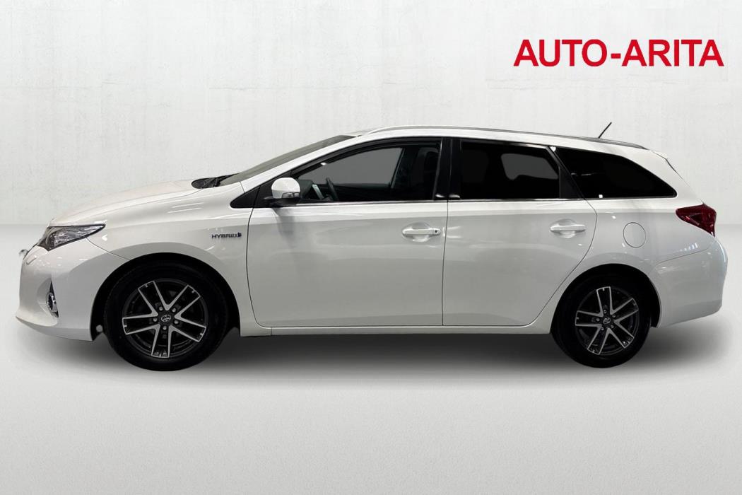 TOYOTA AURIS 2015
