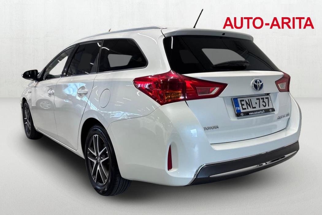 TOYOTA AURIS 2015
