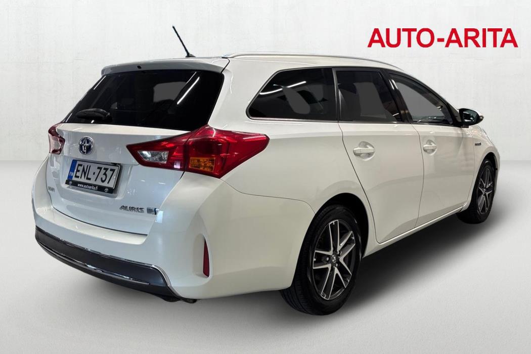 TOYOTA AURIS 2015