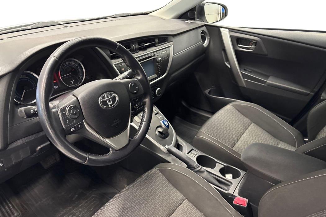 TOYOTA AURIS 2015
